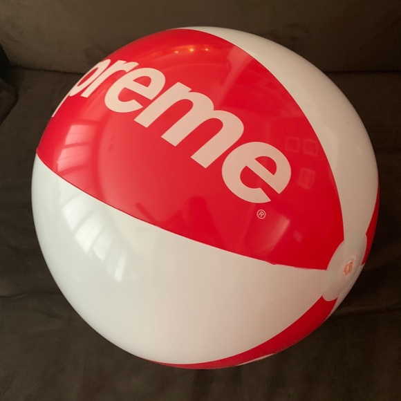 Supreme Beach Ball! - Picture 3 of 3